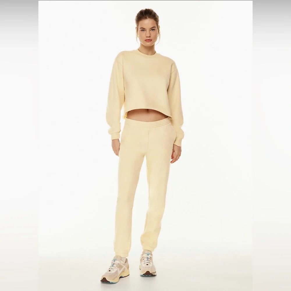 NWT TNA Sweatpants